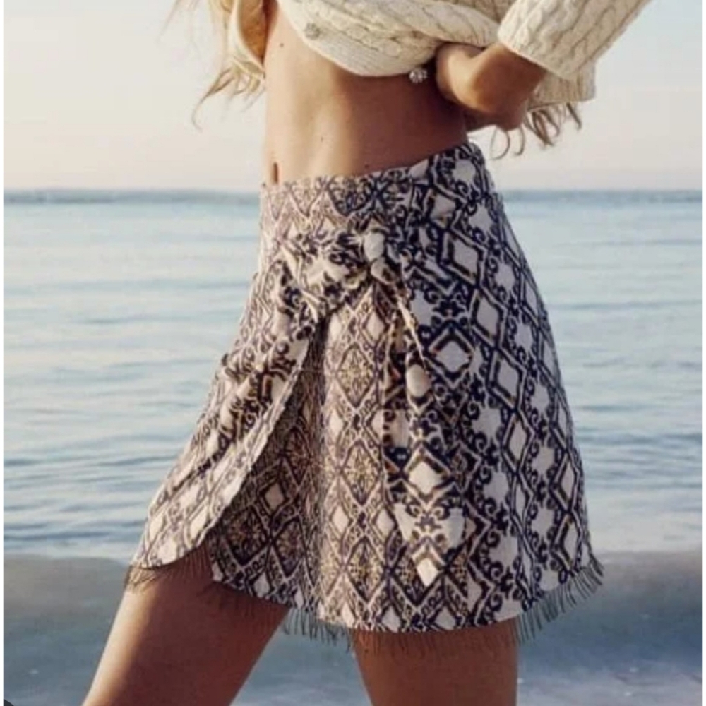 Zara Mini Wrap Skirt With Beaded Hem Cream Multicolor Size L